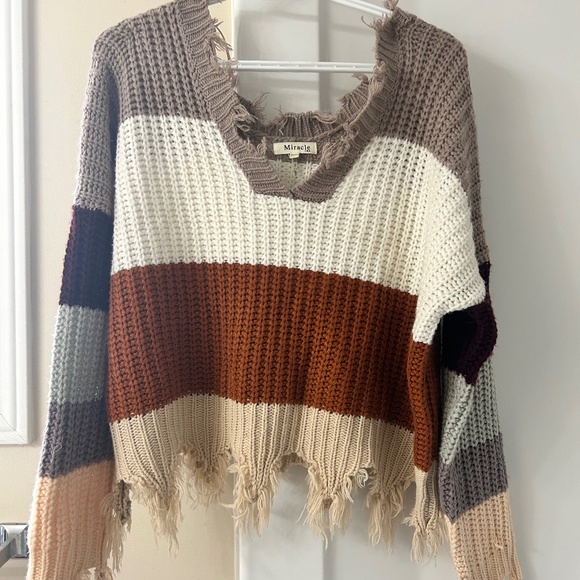 Frayed sweater - Picture 2 of 4